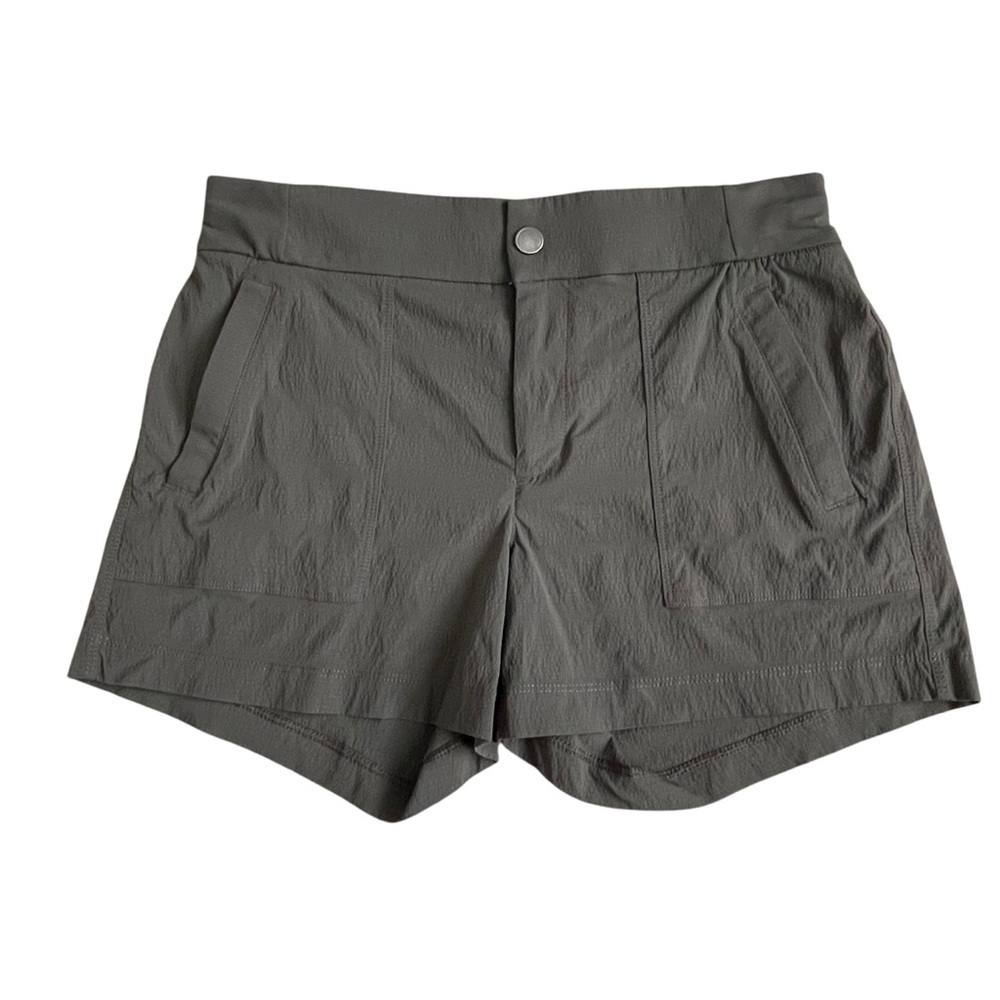 Athleta Trekkie North Shorts Women’s Size 4  Gray Zip Pockets Quick Drying